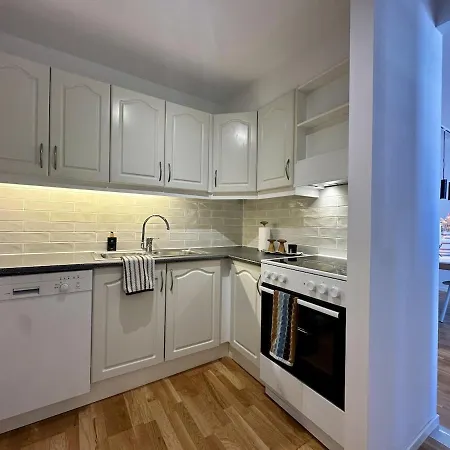 3 Bedrooms *